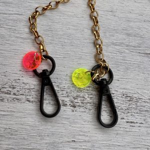 Bijou de téléphone bandoulière, 24 Heures, chaine maillons en acier inoxydable doré, mousquetons coeur, Bella-pampa