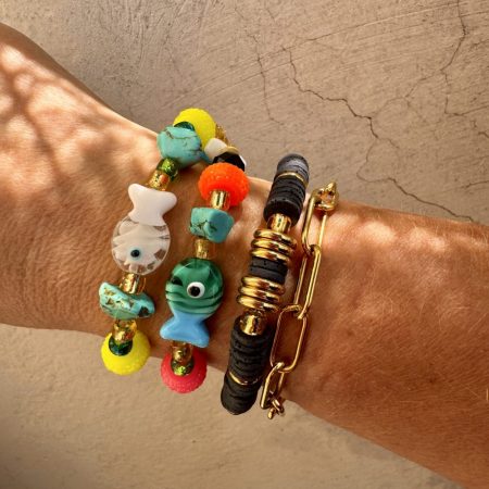 Bracelet élastique Raymond, pierres de lave, perles en acier inoxydable dorée création Bella-pampa