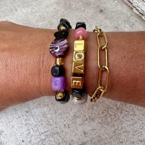 Bracelet double tour Adam, message Love, poisson, perles noires, dorées, rose et violet, création Bella-pampa.