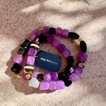 Bracelet double tour Charlie, perles cubes violettes, perles de lave, étoile, trèfles, acier inoxydable, plaque noire Army Bella-pampa.