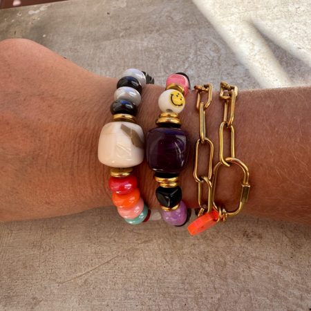 Bracelet coloré Alya, perles multicolores et noires.