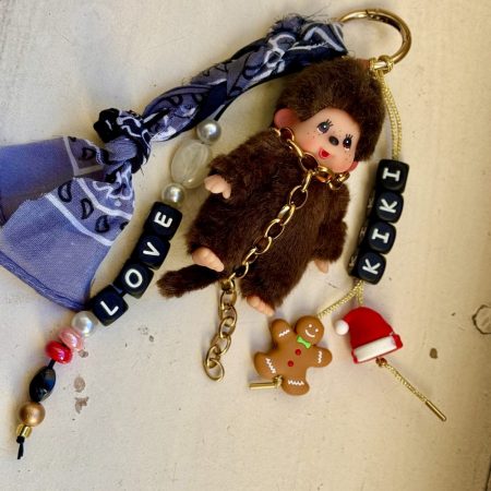 Bag charm, bijou de sac, kiki Love Chamonix, biscuit de noël, chapeau père Noel, mélange de perles, porte-clefs kiki, bandana, création Bella-pampa.