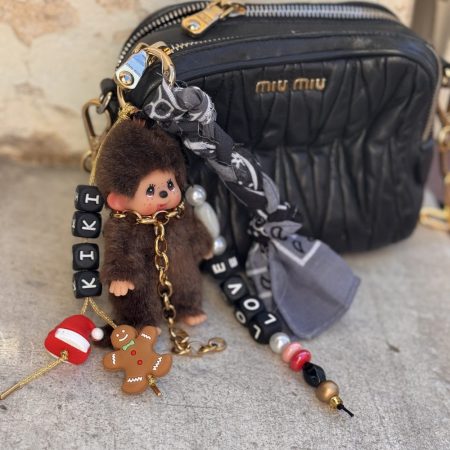 Bag charm, bijou de sac, kiki Love Chamonix, biscuit de noël, chapeau père Noel, mélange de perles, porte-clefs kiki, bandana, création Bella-pampa.