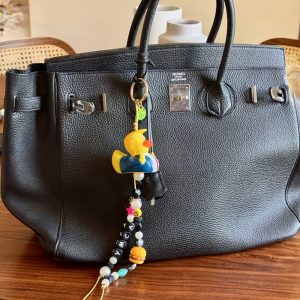 Bag charm, bijou de sac Trumpy YMCA, tête Donald, perles, hamburger, message YMCA, création Bella-pampa.