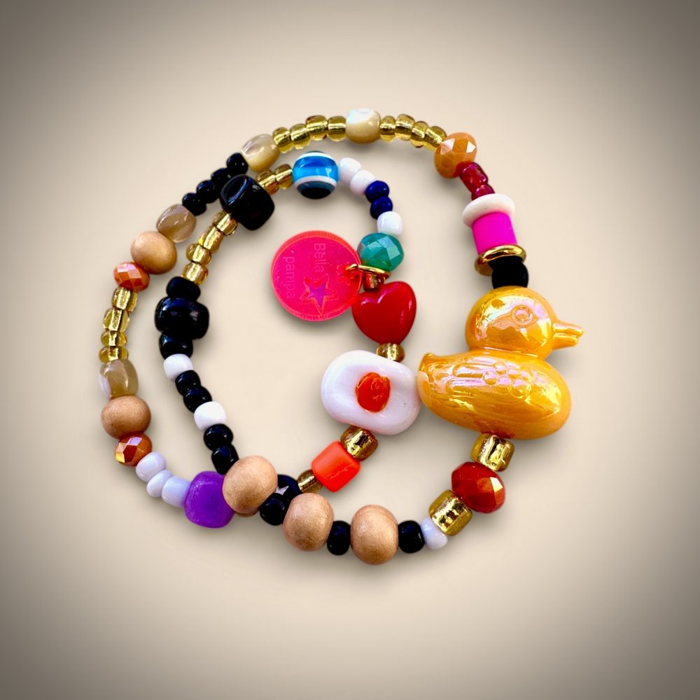 Bracelet double tour Lovely Lunatic, perles canard, oeuf au plat, coeur, perles multicolores, création Bella-pampa.