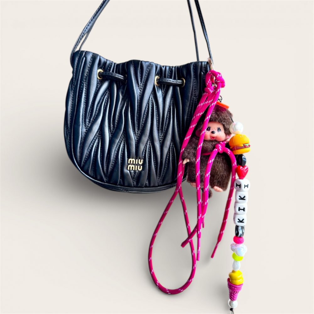 Bijou de sac KIKI Snack Attack, porte-clés Monchhichi, lacets, perles burger, nuage, glace.