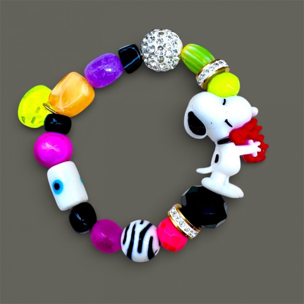 Bracelet élastique Snoopy Dog, perles multicolores, création Bella-pampa.