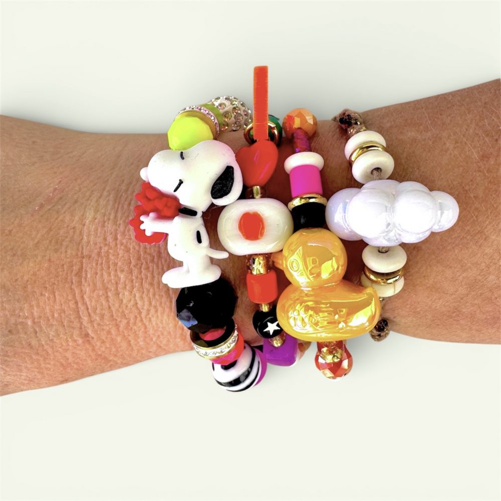Bracelet élastique Snoopy Dog, perles multicolores, création Bella-pampa.