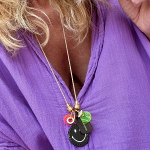 Sautoir cordon Ringo, smiley, plaque armée Bella-pampa, perles en acier inoxydable et strass.