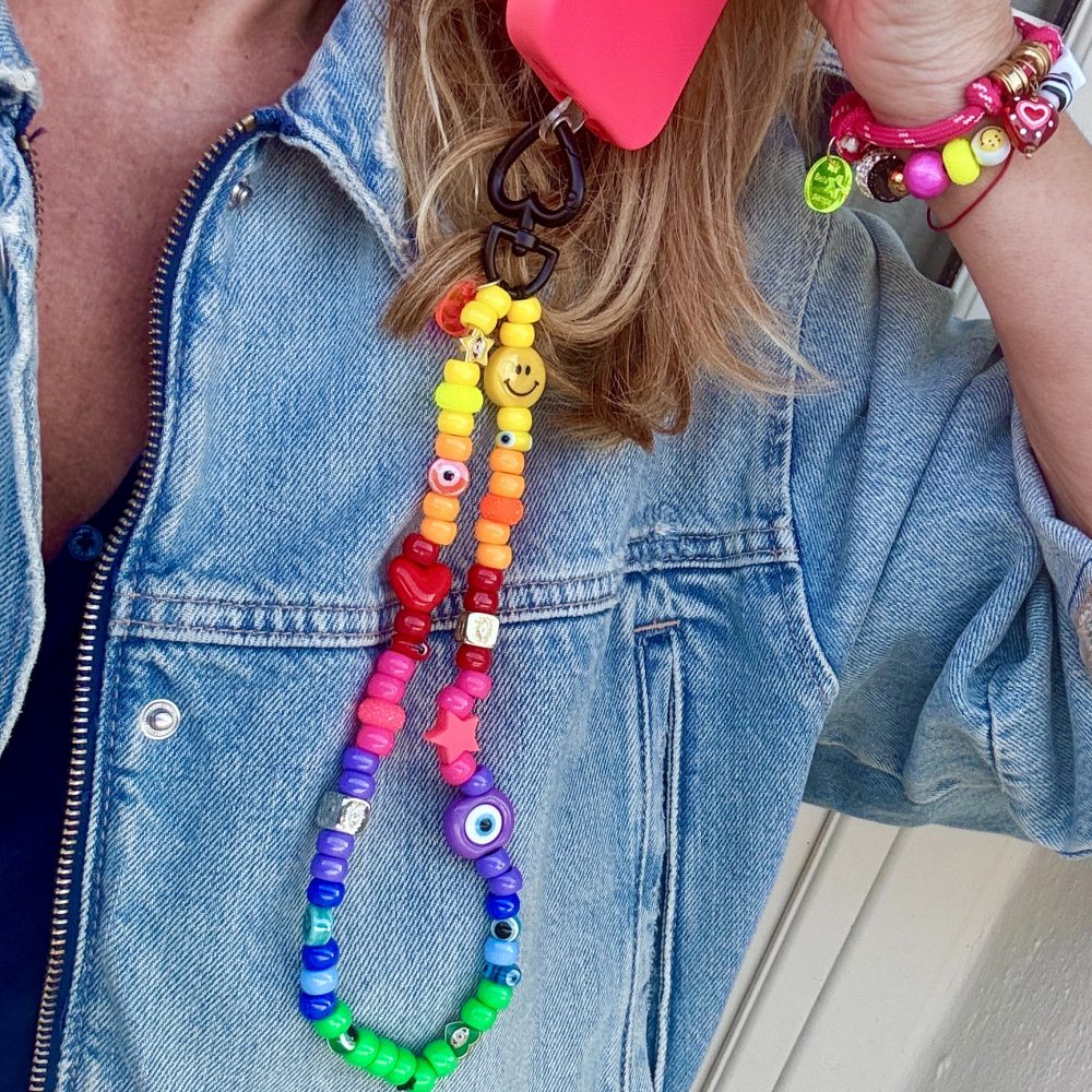 Bijou de téléphone, porte-clés ou bijou de sac TRIBECA, un bijou fun aux perles arc-en-ciel Rainbow, oeil, smiley, Bella-pampa.