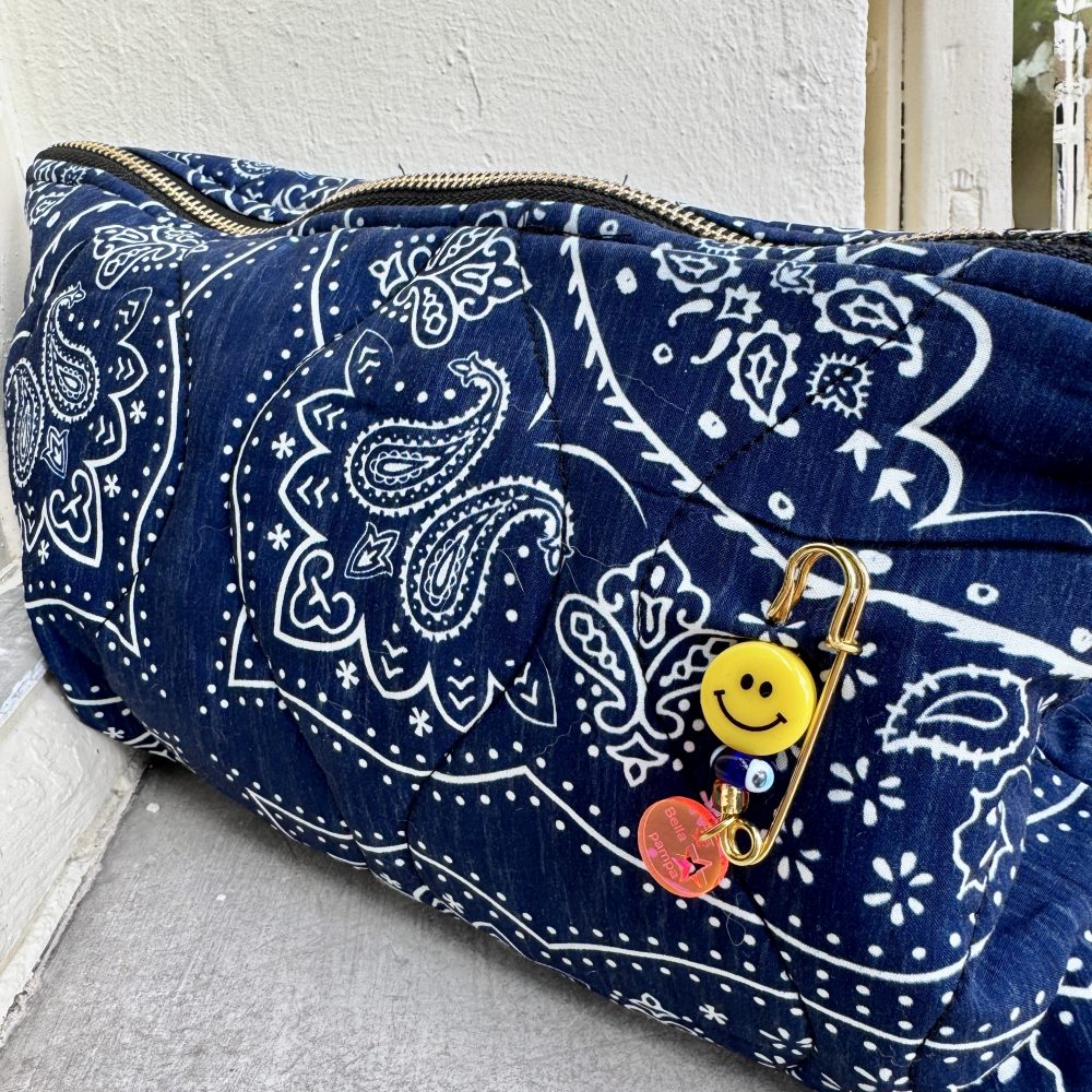 Broche Pins OMG, perles smiley, oeil, broche bella-pampa.