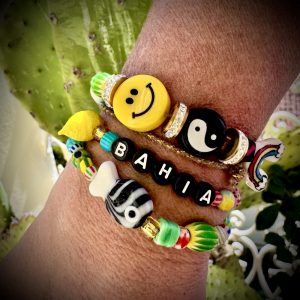 Bracelet double tour Bahia Fish, mélanges de perles colorées, poisson, citron, message Bahia, Bella-pampa