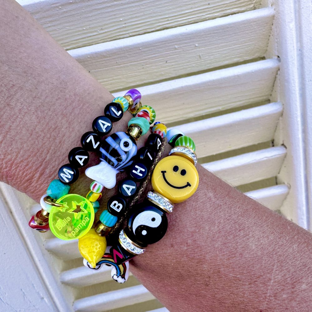 Bracelet élastique Mazal ou Karma, perles dorées, colorées, messages