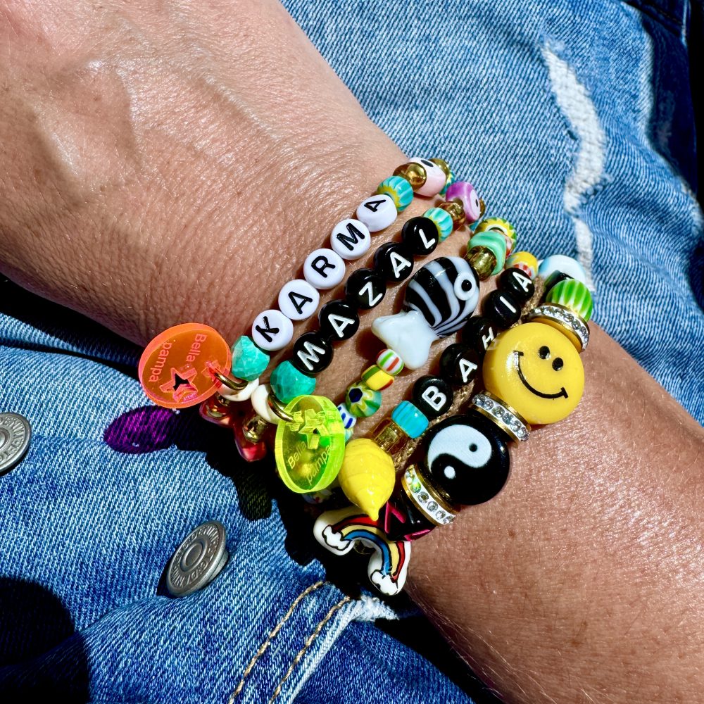 Bracelet élastique Mazal ou Karma, perles dorées, colorées, messages
