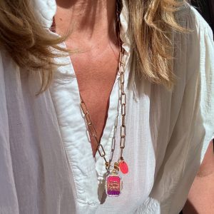 Collier Love in the answer , pendentif strass, coloré avec message , chaine en acier inoxydable, Bella-pampa.