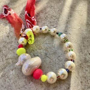Bracelet Samuel, perle canard, perles de culture fantaisie, perles fluo et bandana