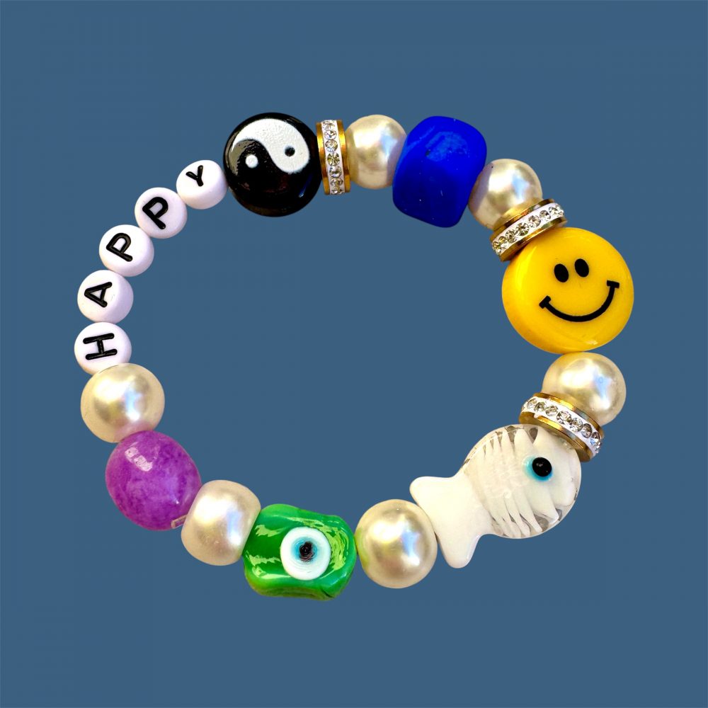 Bracelet Happy hour, perle smiley, Yin yang, cube bleu Klein oeil, strass, poisson, message, Bella-pampa.