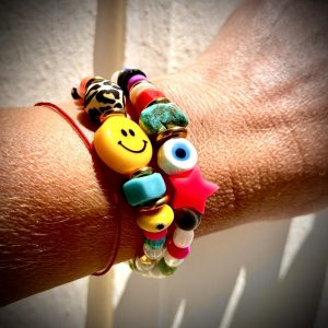 Bracelet Pop Art Portatif, double tour, mélange de perles fun, colorées, smiley turquoise et léopard