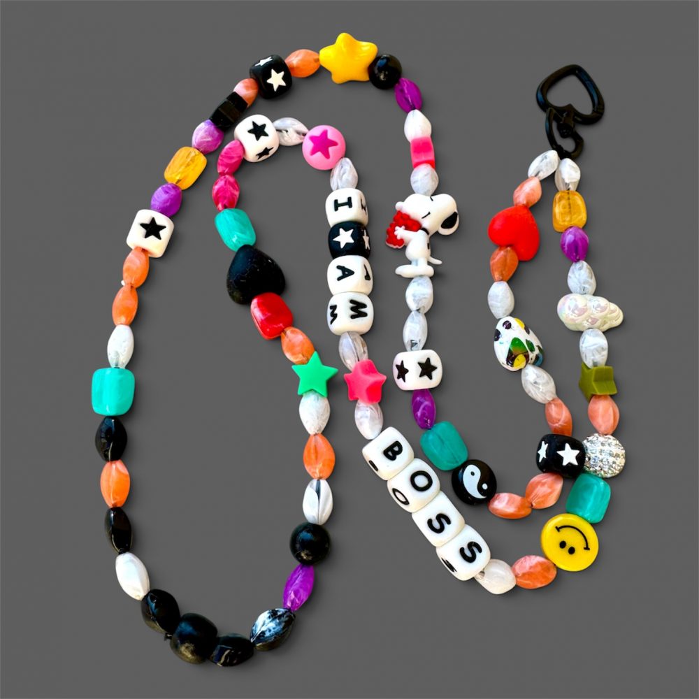 Bijou de téléphone SNOOPY I AM BOOS, à porter en bandoulière, perles Snoopy smiley, étoiles, perles multicolores.