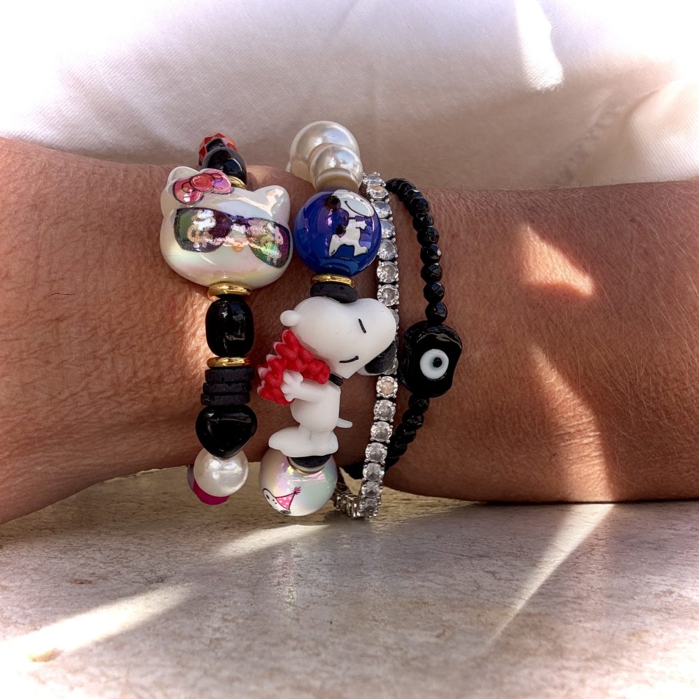 Bracelet Snoopy Snow, perles de culture fantaisie, et des perles Snoopy.