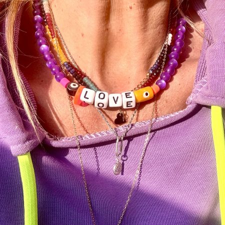 Collier élastique Nikos, perles dragibus multicolore, message luck, love, karma, oeil de protection, perles fluo, création Bella-pampa.