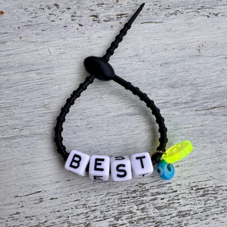 Bracelet Sandy cordon réglable en silicone, message, perles coquillage, oeil, ou smiley, creation Bella-pampa.